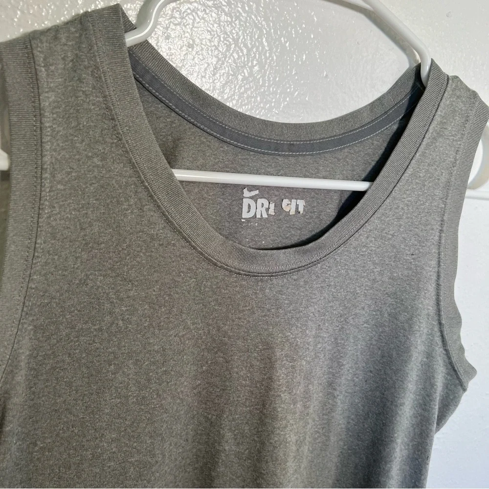 Nike Women's Dri-Fit Tank Top Heather Gray Crewneck Sleeveless Athletic
